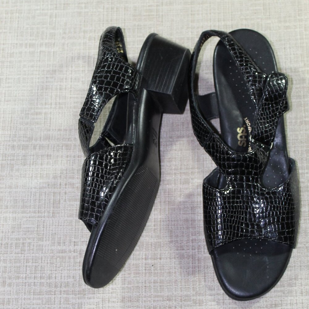 NWOT SAS Suntimer Black Animal Imprint Sandals